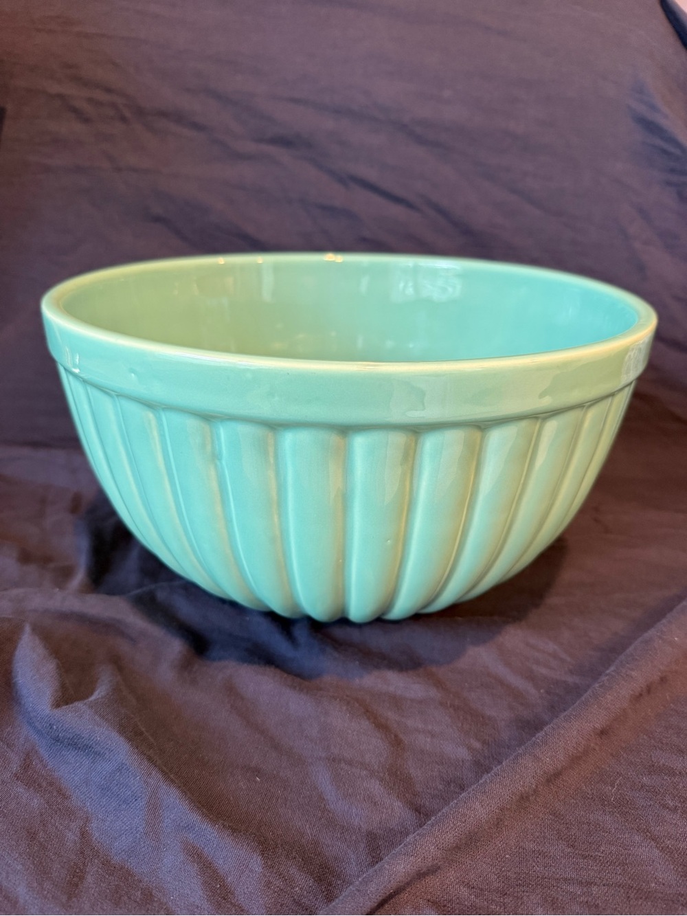 Vintage Fapor Portugal Pottery Ribbed Green Mixing Serving Bowl